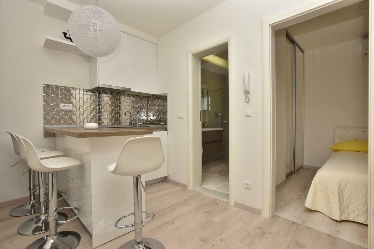Apartman Petra Appartamento Makarska Esterno foto